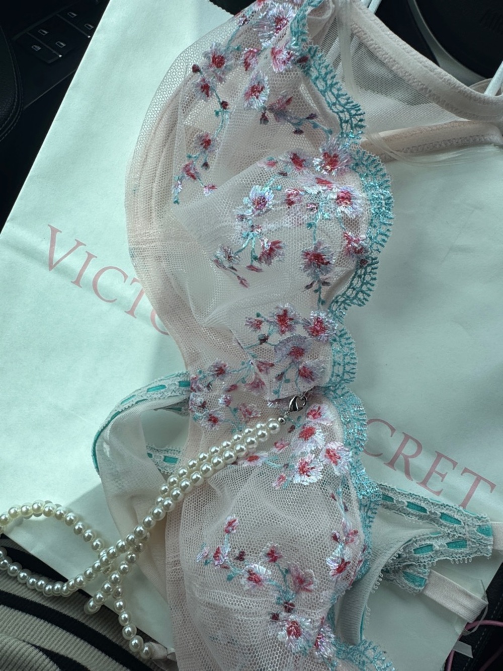 Victoria's Secret Cream Mesh Lingerie with Mint Trim M new - Picture 5 of 9